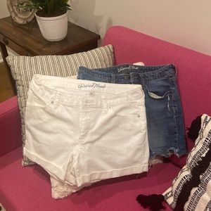 2 pair of Universal Thread jean shorts